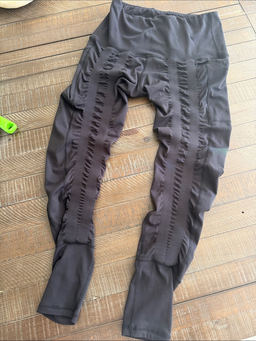 Black Ruffle-Detail High-Waist Leggings w/built-in resistance bands